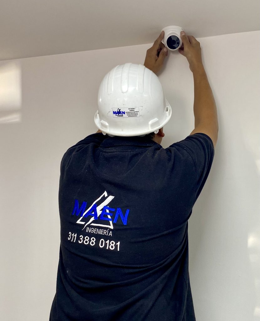 Instalaciones, Reparaciones y Montajes Eléctricos 14 servicio técnico en cámaras de seguridad