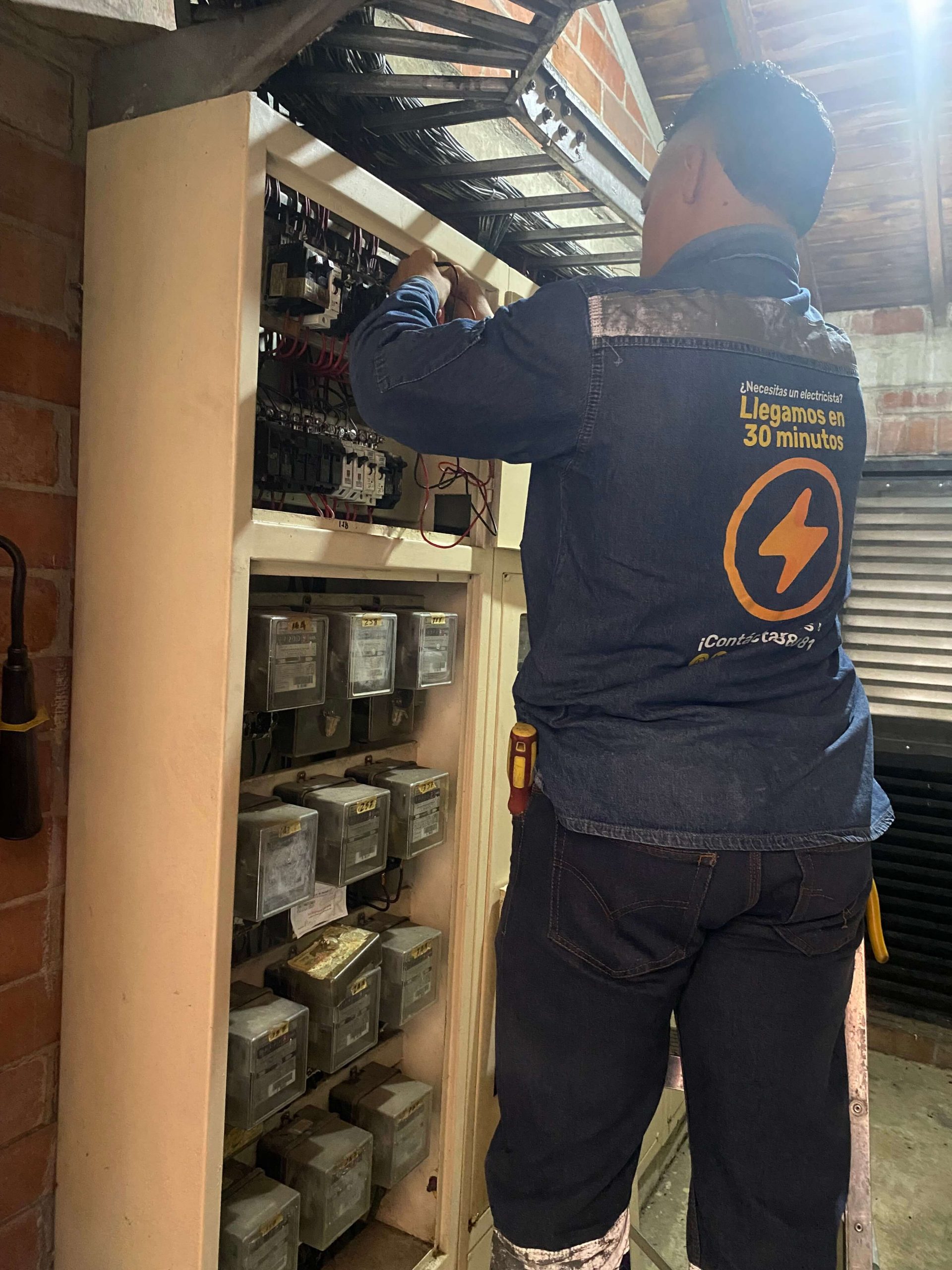 electricistas en sabaneta Antioquia